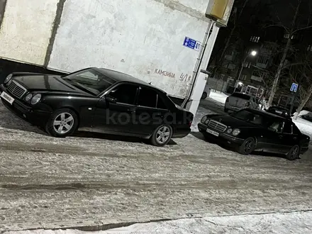 Mercedes-Benz E 200 1996 года за 2 800 000 тг. в Павлодар – фото 2