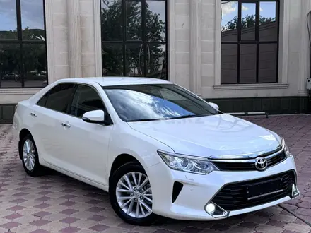 Toyota Camry 2015 года за 12 850 000 тг. в Шымкент