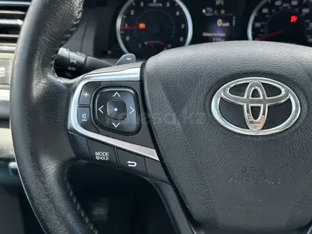 Toyota Camry 2015 года за 9 000 000 тг. в Атырау – фото 19