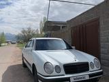 Mercedes-Benz E 230 1995 года за 1 600 000 тг. в Мерке – фото 3