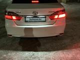 Toyota Camry 2016 года за 11 200 000 тг. в Атырау – фото 2