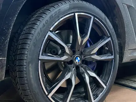 Комплект колес для BMW X7 G07 R22 Оригинал, лето зима за 350 000 тг. в Астана – фото 16