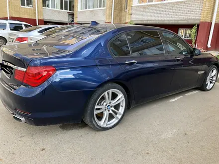 BMW 740 2009 года за 10 000 000 тг. в Актобе – фото 2