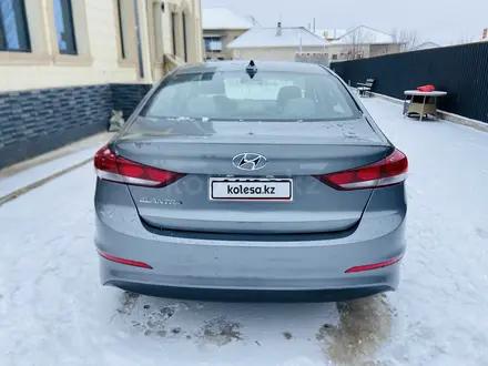 Hyundai Elantra 2016 года за 5 000 000 тг. в Кызылорда – фото 2