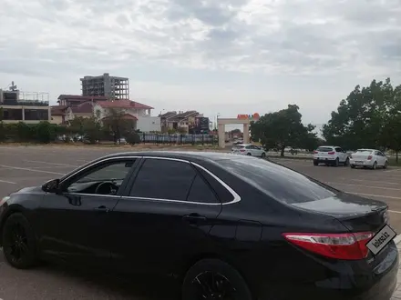 Toyota Camry 2017 года за 10 500 000 тг. в Актау – фото 4