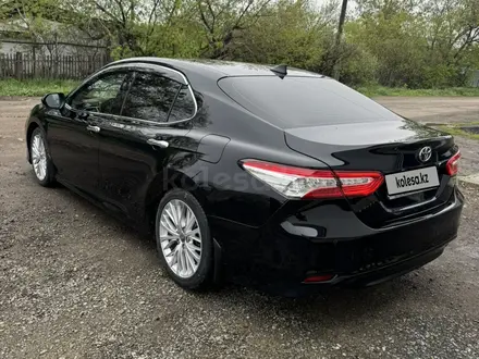 Toyota Camry 2020 года за 14 500 000 тг. в Астана – фото 3