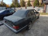 Mercedes-Benz E 200 1988 годаүшін650 000 тг. в Алматы – фото 4