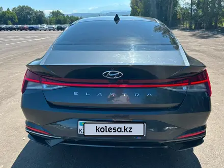 Hyundai Elantra 2021 года за 6 677 575 тг. в Алматы – фото 5