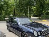 Mercedes-Benz E 320 1998 года за 3 600 000 тг. в Актобе