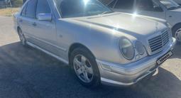 Mercedes-Benz E 280 1997 годаүшін2 500 000 тг. в Байконыр – фото 3