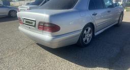 Mercedes-Benz E 280 1997 годаүшін2 500 000 тг. в Байконыр – фото 2