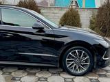 Hyundai Sonata 2021 годаfor12 600 000 тг. в Алматы – фото 3