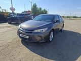 Toyota Camry 2016 годаүшін8 600 000 тг. в Уральск – фото 2