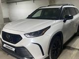 Toyota Highlander 2023 года за 20 999 999 тг. в Алматы
