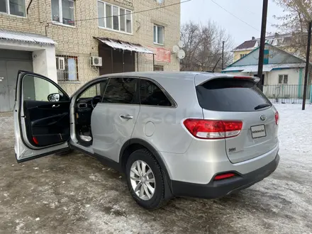Kia Sorento 2015 года за 5 500 000 тг. в Уральск – фото 3