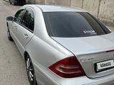 Mercedes-Benz C 240 2001 года за 3 200 000 тг. в Алматы – фото 2