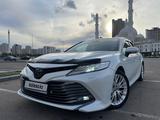 Toyota Camry 2020 года за 16 000 000 тг. в Астана