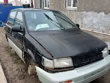 Mitsubishi Space Runner, 1994