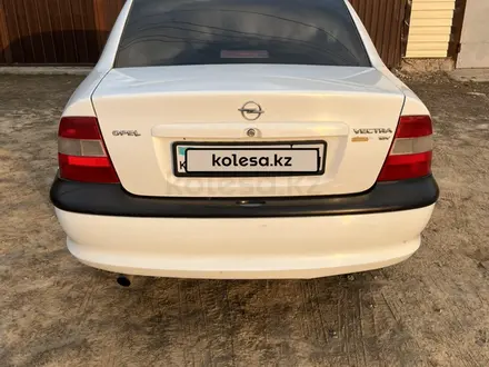 Opel Vectra 1997 года за 1 500 000 тг. в Актобе – фото 2