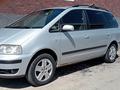 Volkswagen Sharan 2002 года за 3 500 000 тг. в Караганда