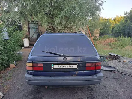 Volkswagen Passat 1993 года за 1 800 000 тг. в Семей – фото 3