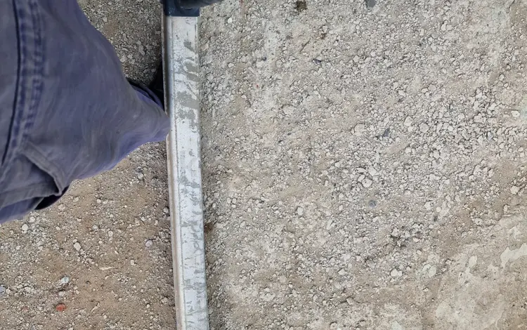Алюминиевый усилитель заднего бампера с кронштейнами. за 17 000 тг. в Актобе