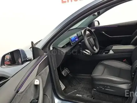 Tesla Model Y 2025 года за 26 700 000 тг. в Алматы – фото 15