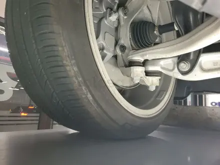Tesla Model Y 2025 года за 26 700 000 тг. в Алматы – фото 38