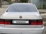 Volkswagen Vento 1995 года за 2 500 000 тг. в Алматы – фото 3