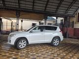 Toyota RAV4 2010 годаүшін8 200 000 тг. в Шымкент – фото 3
