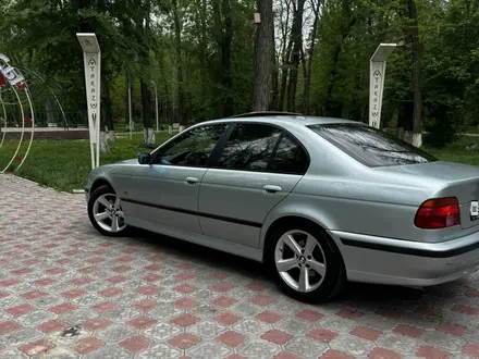 BMW 523 1997 года за 3 600 000 тг. в Тараз – фото 2