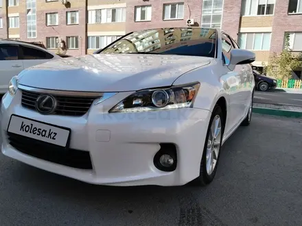 Lexus CT 200h 2012 года за 7 300 000 тг. в Атырау – фото 2