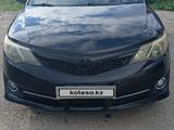 Toyota Camry 2012 года за 7 300 000 тг. в Актобе