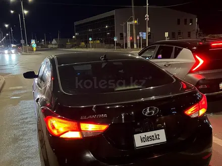 Hyundai Elantra 2013 года за 4 000 000 тг. в Атырау – фото 4