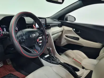 Hyundai Veloster 2018 года за 6 990 000 тг. в Алматы – фото 15