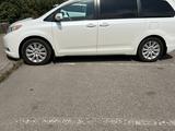 Toyota Sienna 2013 года за 13 200 000 тг. в Алматы