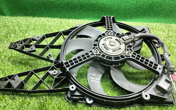 Моторчик охлаждения радиатор на mazda за 20 000 тг. в Алматы