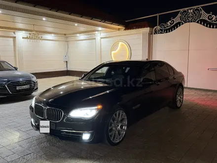 BMW 750 2012 года за 15 000 000 тг. в Алматы – фото 20