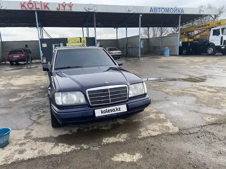 Mercedes-Benz E 280 1995 года за 2 300 000 тг. в Тараз