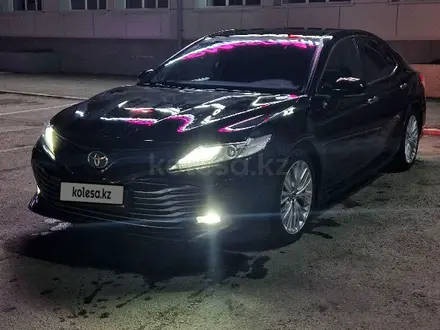 Toyota Camry 2018 года за 13 500 000 тг. в Астана – фото 29