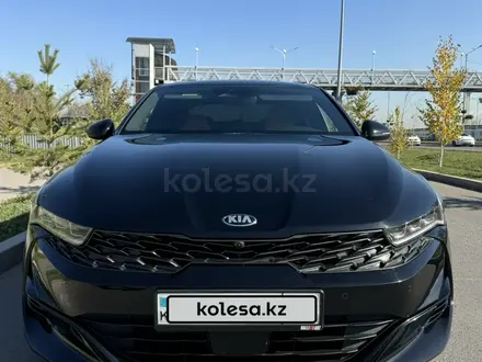 Kia K5 2021 года за 14 200 000 тг. в Алматы – фото 2