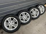 Комплект оригинальных дисков с шинами на Хонда за 220 000 тг. в Алматы
