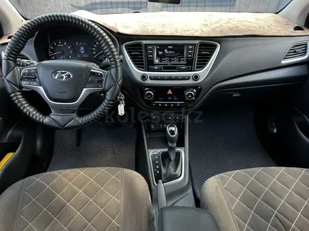 Hyundai Accent 2019 года за 7 100 000 тг. в Актобе – фото 8