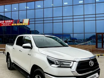 Toyota Hilux 2022 года за 22 300 000 тг. в Жанаозен – фото 5