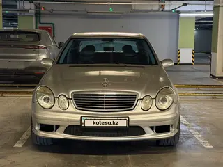 Mercedes-Benz E 320