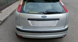 Ford Focus 2005 года за 2 200 000 тг. в Астана – фото 2
