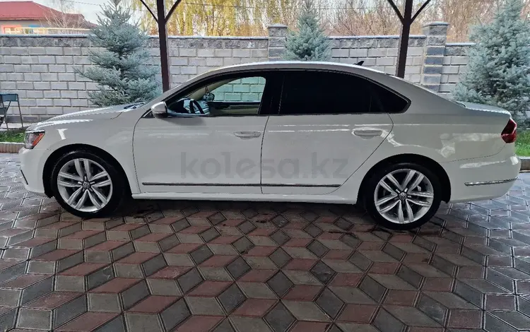 Volkswagen Passat 2016 года за 8 600 000 тг. в Алматы