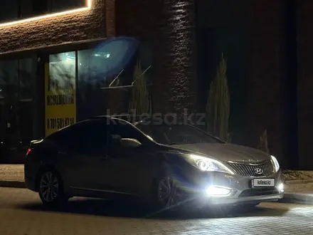 Hyundai Grandeur 2011 года за 8 200 000 тг. в Шымкент – фото 2