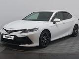 Toyota Camry 2022 года за 10 990 000 тг. в Астана
