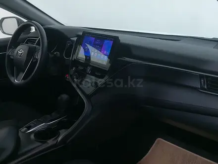 Toyota Camry 2022 года за 10 350 000 тг. в Астана – фото 15